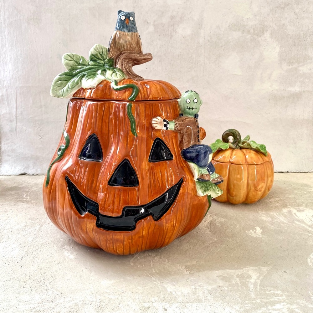 1998 Sakura China Debbie Mumm Pumkin Cookie Jar